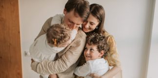 Día Internacional del Abrazo: El lazo con tu bebé desde el abrazo