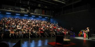 Más de 14 mil personas llenaron los escenarios del Festival Puerto de Ideas Valparaíso 2024 para conectar con lo profundo de la experiencia humana