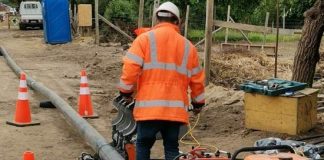 Más de 1.000 hogares beneficiados: Esval renovará red de aguas servidas en principal avenida de La Ligua