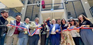 220 familias de Quilpué reciben sus viviendas definitivas de manos del ministro Carlos Montes