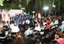 Villancicos de Navidad en la Plaza de Armas convocó a las familias andinas