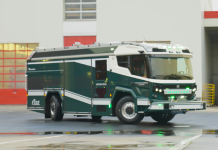 Se acerca a Chile: Bomberos de Santiago inicia embarque del primer carro bomba eléctrico de Latinoamérica