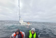 Gobernación Marítima de Coquimbo rescató a tres tripulantes ante inminente hundimiento de un yate