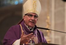 Chomali pide al comercio no abrir en Viernes Santo por “respeto a la fe de millones”