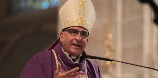 Chomali pide al comercio no abrir en Viernes Santo por “respeto a la fe de millones”