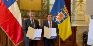 Los Andes firma convenio de colaboración con la Municipalidad de Santiago