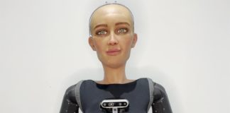 Por primera vez en Latinoamérica: Llega a Chile RIA, la humanoide empática que desafía nuestra relación con la inteligencia artificial