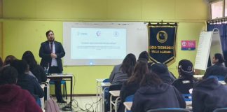 Liceo Tecnológico Villa Alemana inicia innovador programa de educación financiera para sus estudiantes