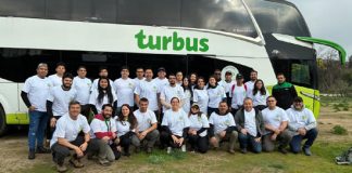 Turbus y Conaf reforestan sector de Reserva Nacional Lago Peñuelas afectado por megaincendio del 2024