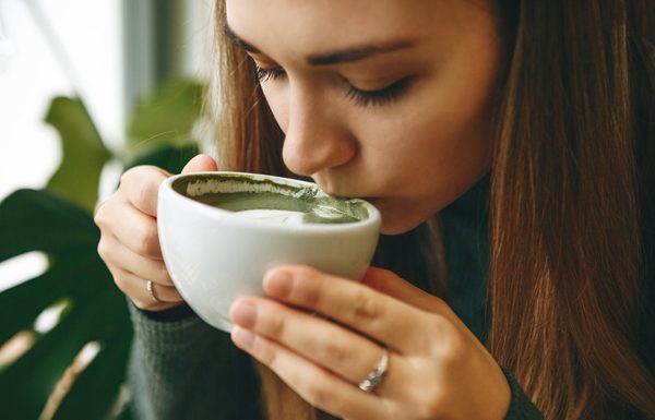 Té Matcha: Nutricionista devela los mitos, verdades y recomendaciones para su consumo saludable