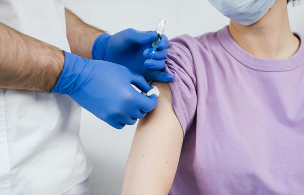 ¿Qué es la nueva “supergripe” H3N2? Lo que tenemos que saber para estar protegidos