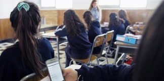 Colegios sin celulares: el nuevo desafío comunicacional en entornos educativos