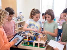 En la era de la inteligencia artificial, los colegios apuestan por las habilidades que las máquinas no pueden reemplazar